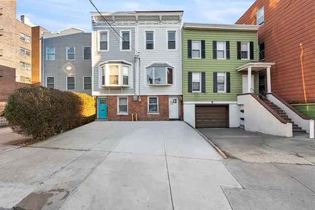 $3,650 | 40 Van Reypen Street, Jersey City, NJ 07306