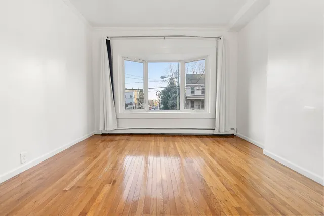 $3,650 | 40 Van Reypen Street, Jersey City, NJ 07306