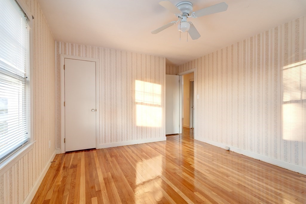 22 Thornton Road Worcester, MA 01606 - Photo 12 of 19 Gallery Image 12
