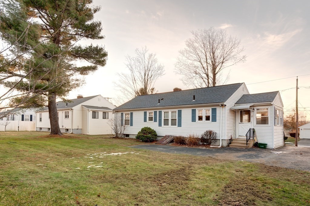 22 Thornton Road Worcester, MA 01606 - Photo 16 of 19 Gallery Image 16