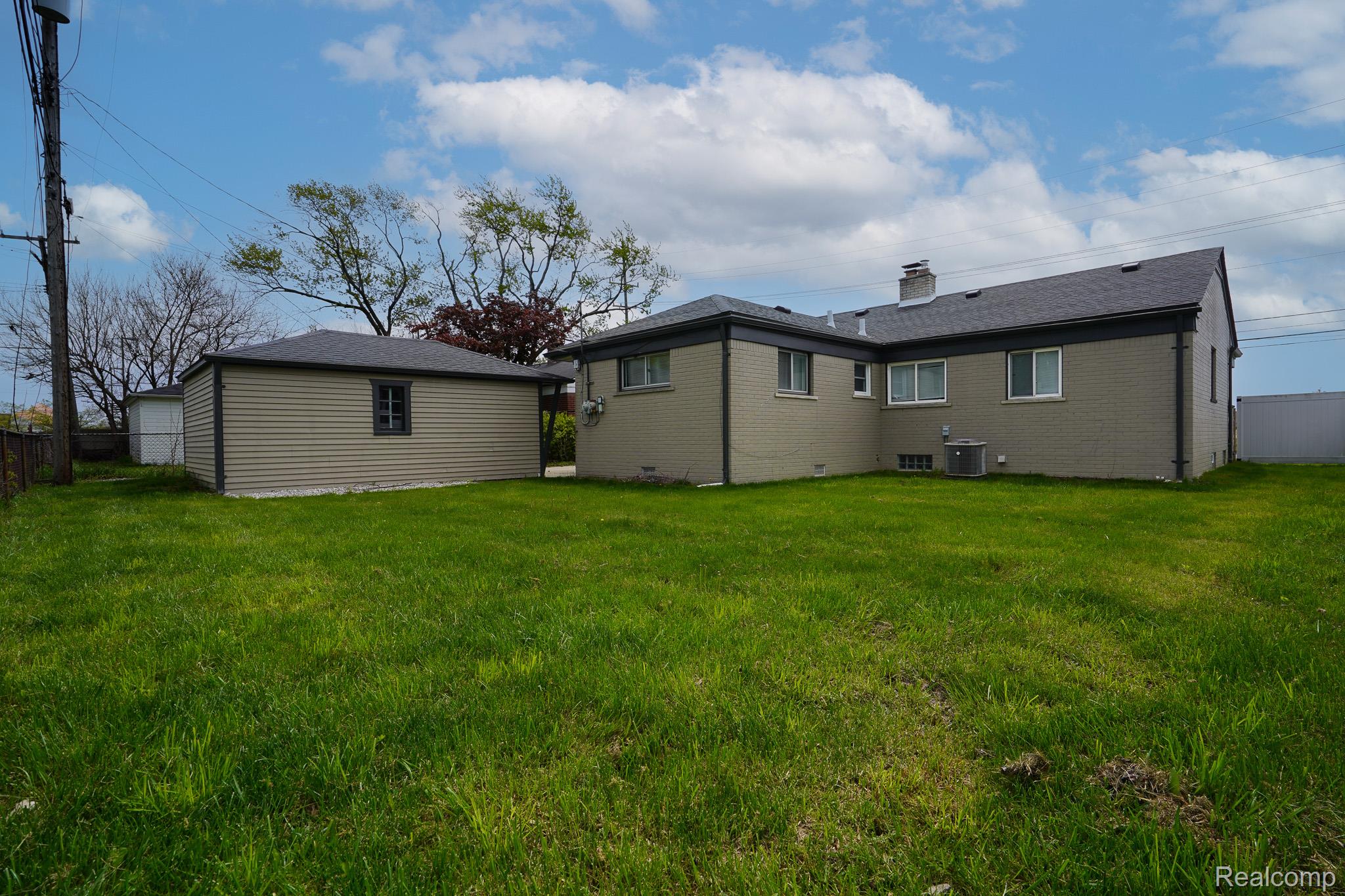 5367 East Thirteen Mile Road Warren, MI 48092 - Photo 4 of 63 DDS02868-Edit.jpg