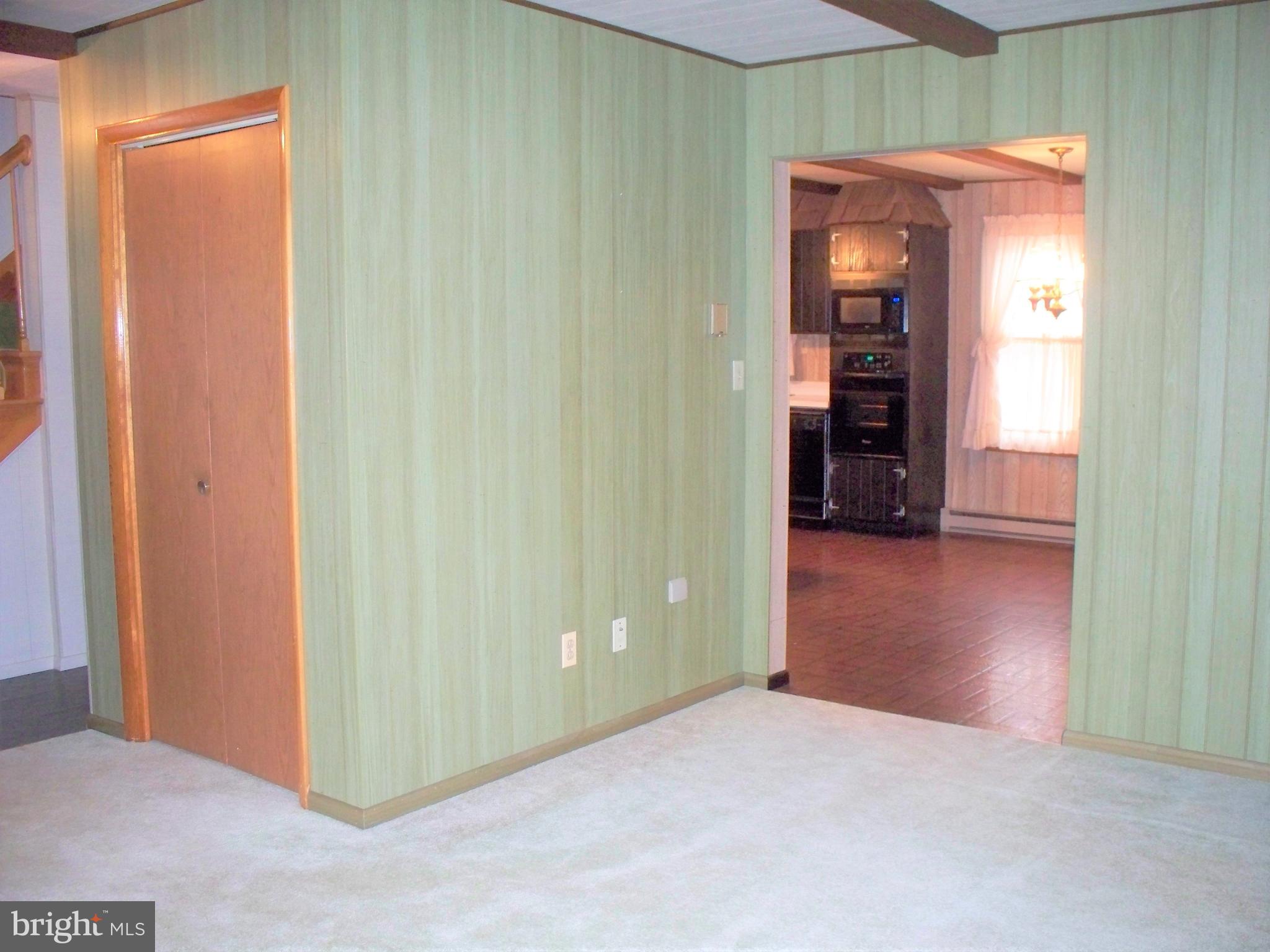 3118 Rocks Road Jarrettsville, MD 21084 - Photo 14 of 62 Family Room - view to Kitchen