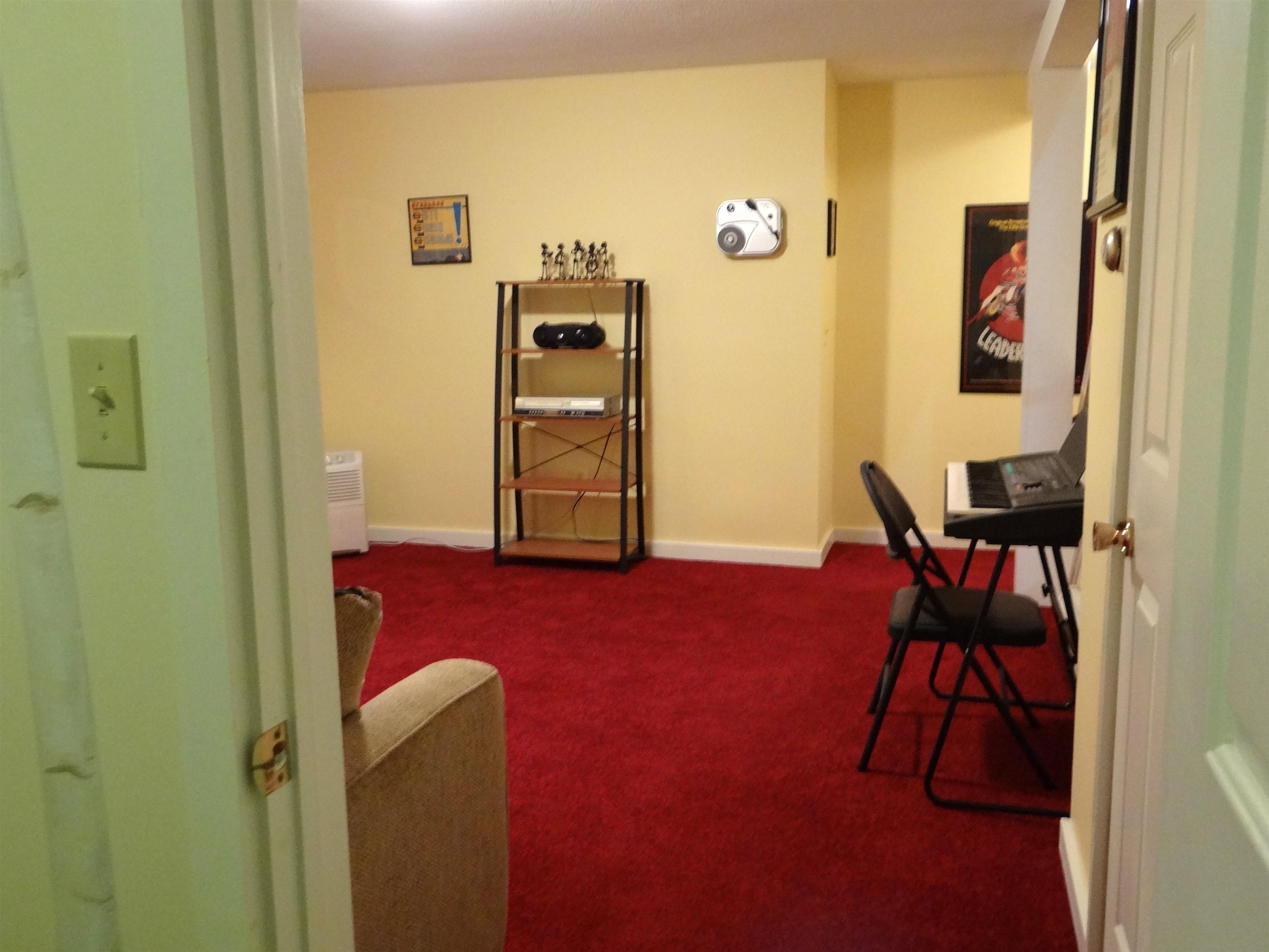 31 Pleasant Street, Unit 52 Lebanon, NH 03784 - Photo 38 of 45