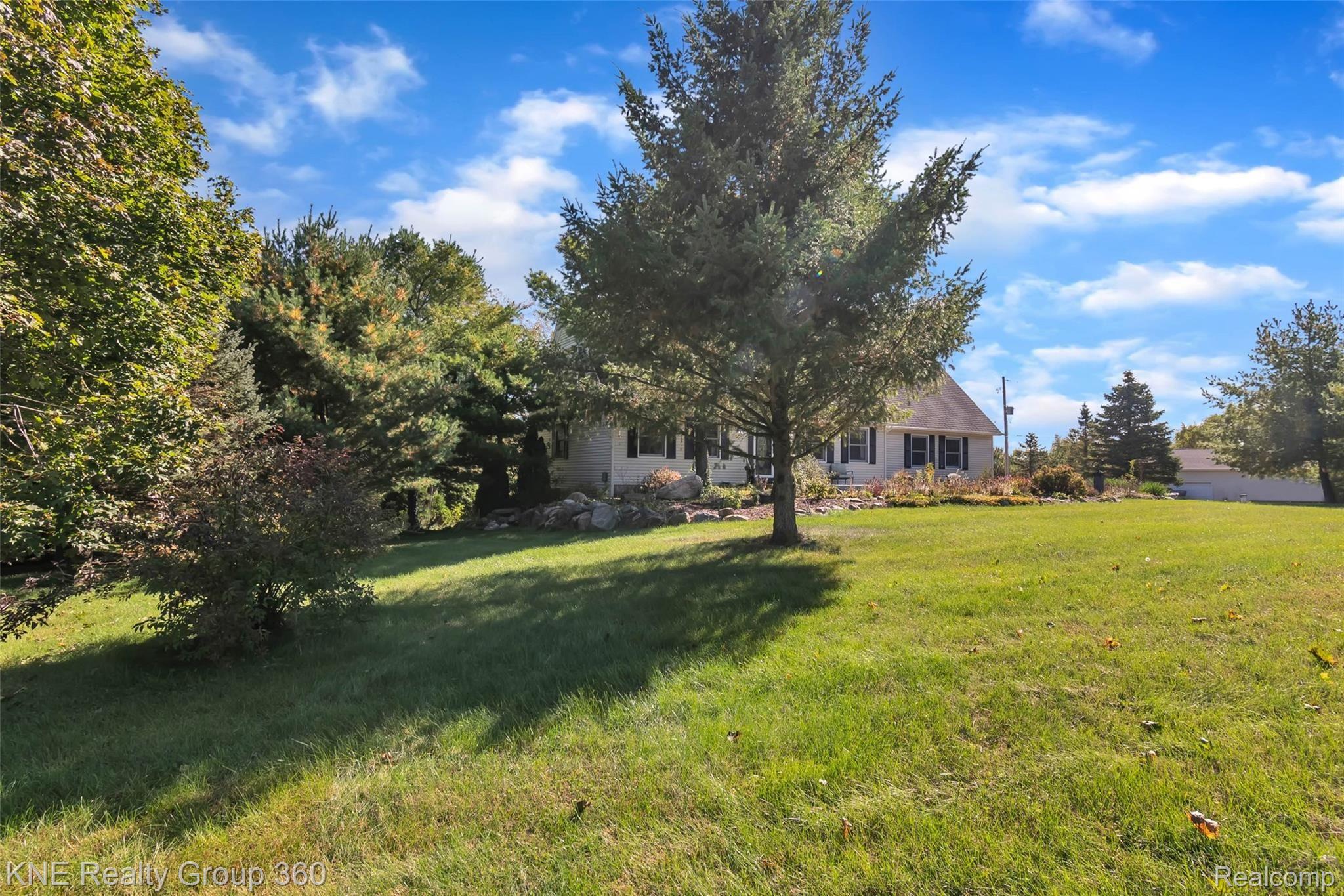 7733 Case Road Brooklyn, MI 49230 - Photo 9 of 54 7733 Case Rd-WindowStill-Real-Es (2).jpg