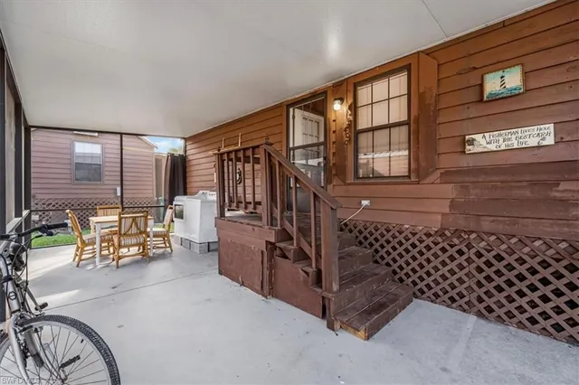 $160,000 | 825 Copeland Avenue, Unit 21, Everglades City, FL 34139