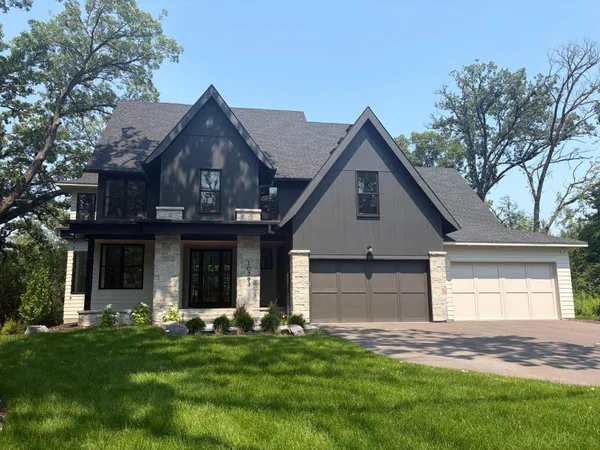 $2,995,000 | 5570 Wedgewood Drive, Shorewood, MN 55331