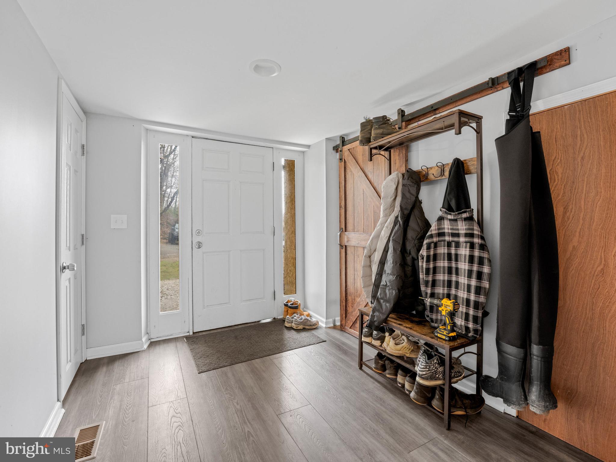 1315 Lenape Road West Chester, PA 19382 - Photo 4 of 40