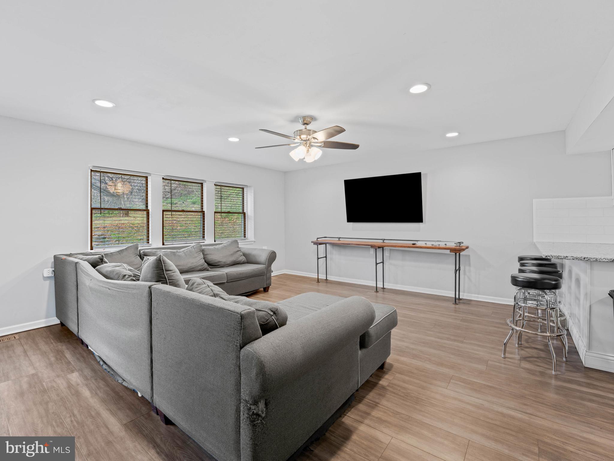 1315 Lenape Road West Chester, PA 19382 - Photo 5 of 40