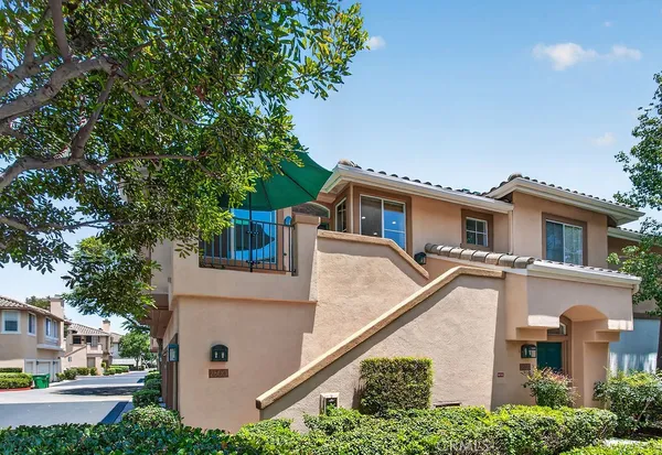 $867,000 | 2600 Ladrillo Aisle, Irvine, CA 92606