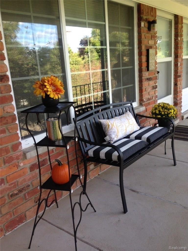 417 Prospect Street, Unit 207 Romeo, MI 48065 - Photo 1 of 33 Prospect Porch2e.jpg