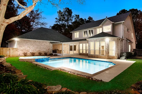 $1,489,000 | 170 Golden Shadow Circle, The Woodlands, TX 77381