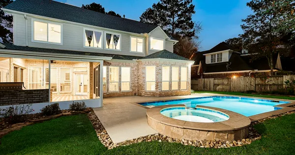 $1,489,000 | 170 Golden Shadow Circle, The Woodlands, TX 77381