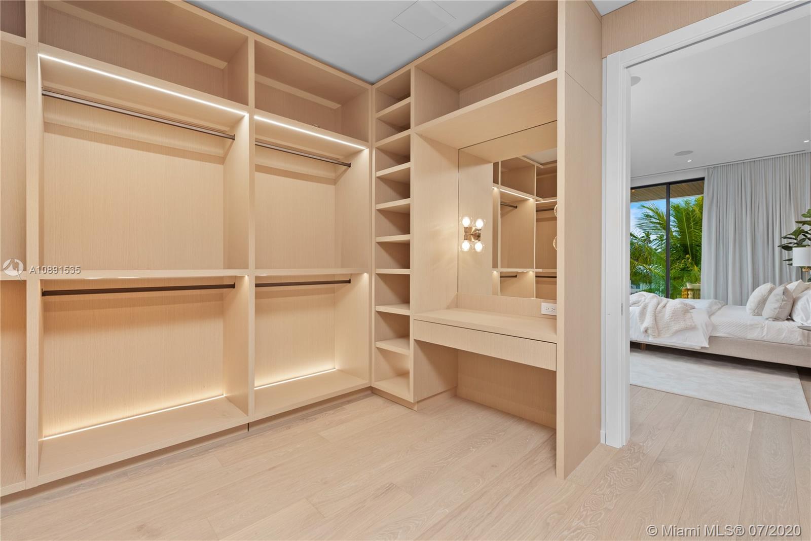 Sunset Islands Miami Beach, FL 33140 - Photo 44 of 72