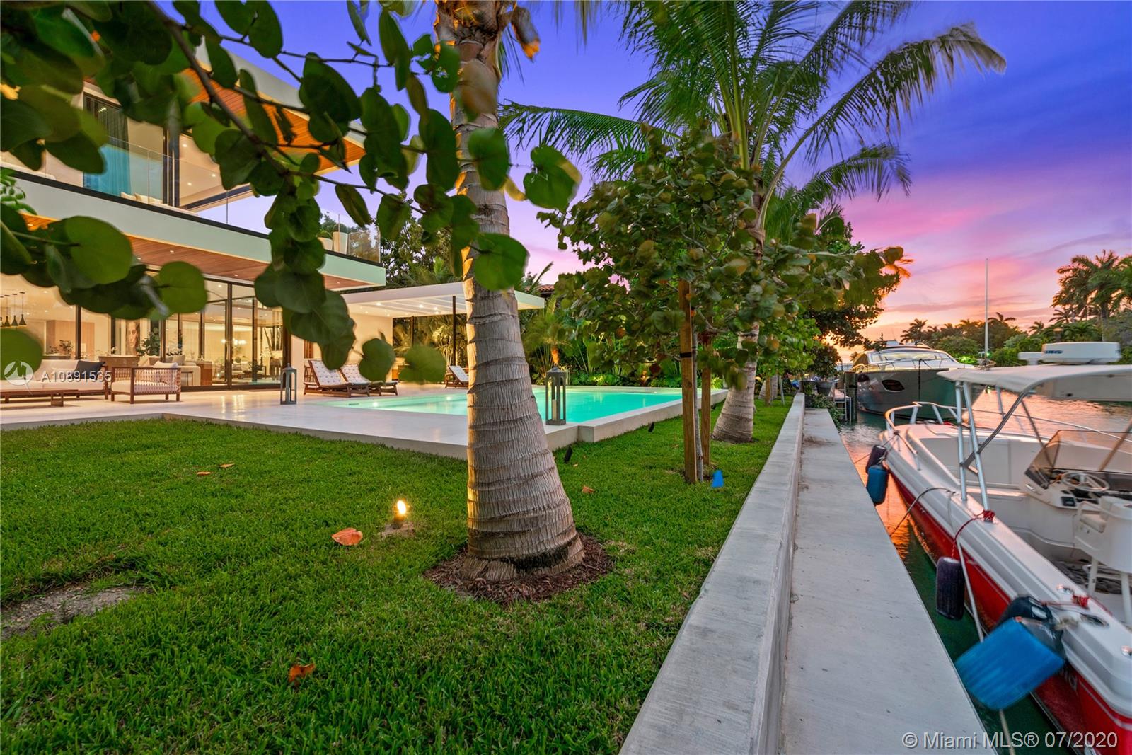 Sunset Islands Miami Beach, FL 33140 - Photo 58 of 72 a view of a park with plants and trees