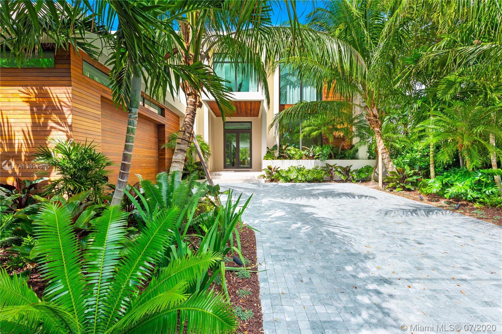 Sunset Islands Miami Beach, FL 33140 - Photo 71 of 72