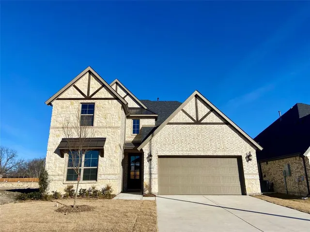 $459,990 | 140 Kenilworth Lane, Greenville, TX 75401
