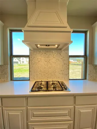 $459,990 | 140 Kenilworth Lane, Greenville, TX 75401