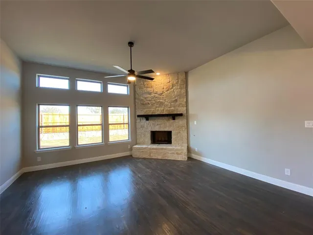 $459,990 | 140 Kenilworth Lane, Greenville, TX 75401