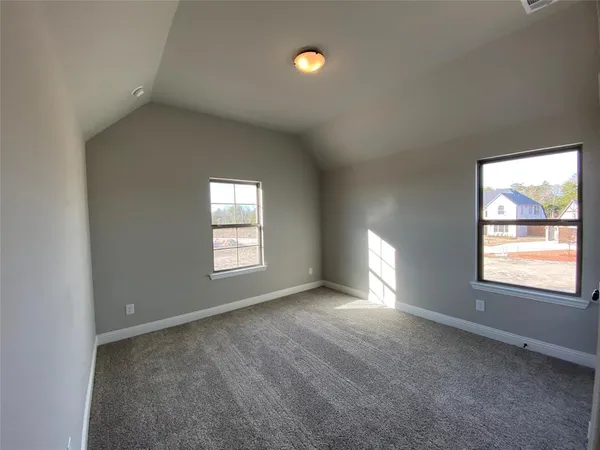 $459,990 | 140 Kenilworth Lane, Greenville, TX 75401