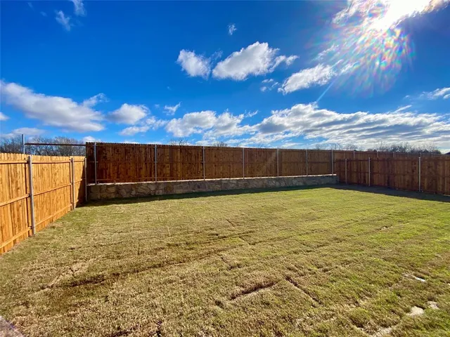 $459,990 | 140 Kenilworth Lane, Greenville, TX 75401