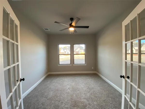 $459,990 | 140 Kenilworth Lane, Greenville, TX 75401