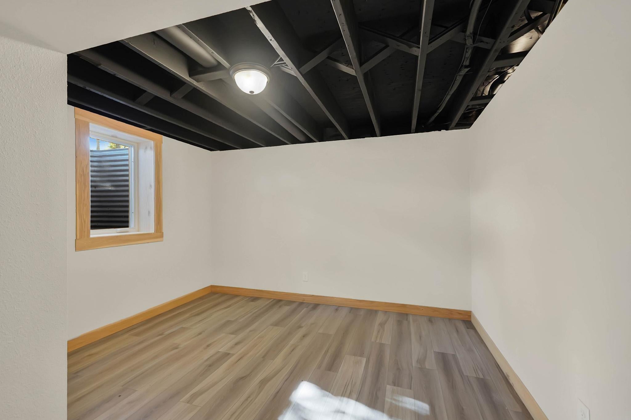 1634 11th Street Waterloo, IA 50702 - Photo 21 of 43 Gallery Image 21