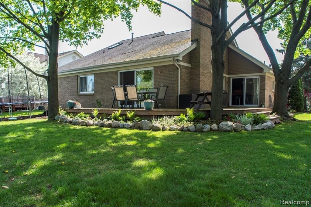 1634 Hillside Lane Rochester Hills, MI 48307 - Photo 11 of 61