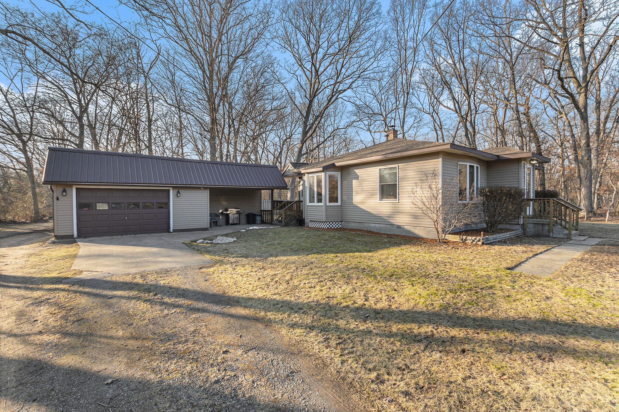 1671 South Brooks Road Muskegon, MI 49442 - Photo 17 of 27 1671 S Brooks Rd869