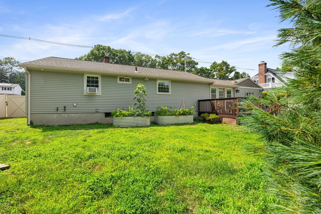 497 Dwight Road Springfield, MA 01108 - Photo 14 of 36