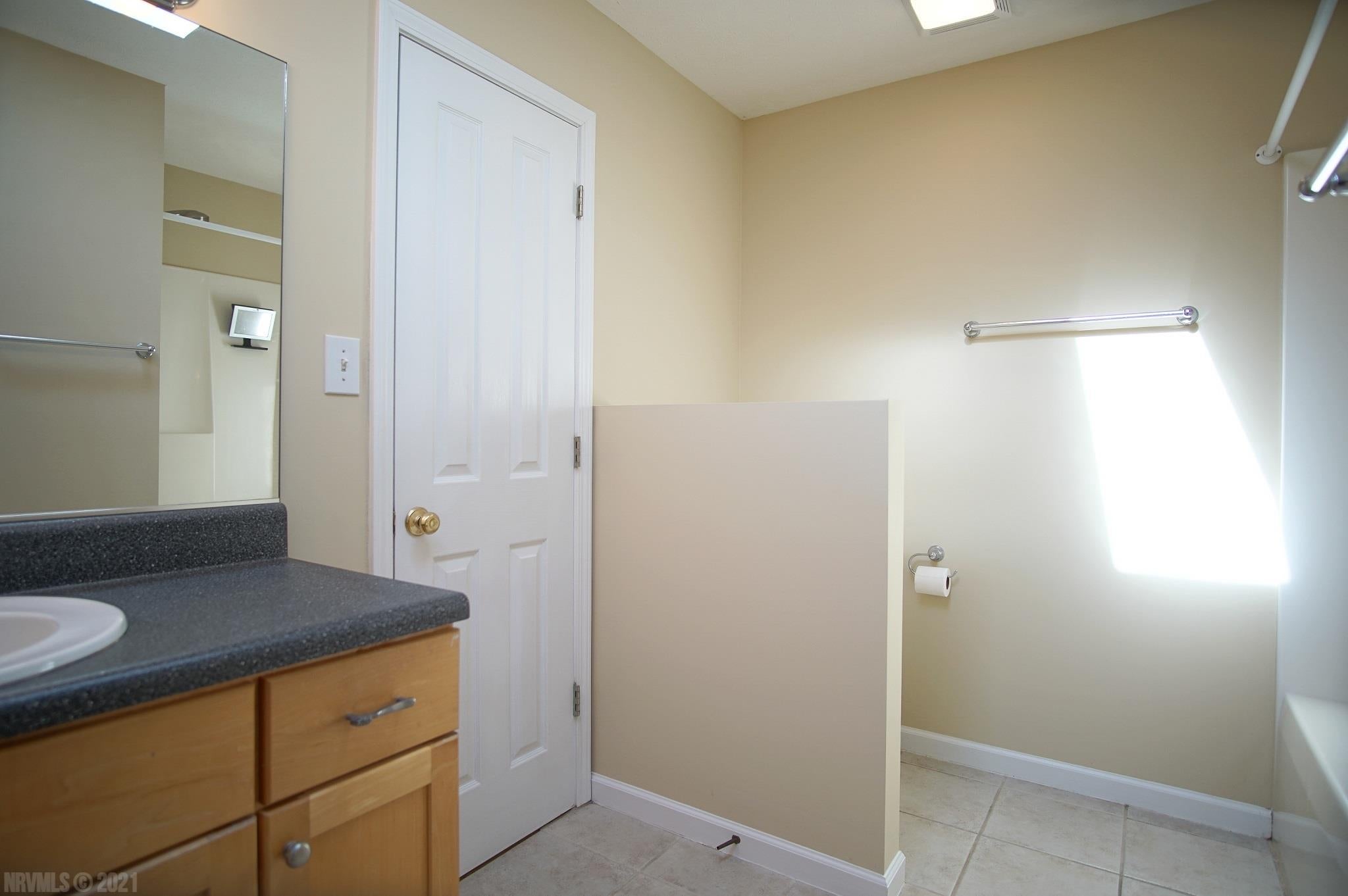927 Redbud Road Blacksburg, VA 24060 - Photo 28 of 51 Gallery Image 28