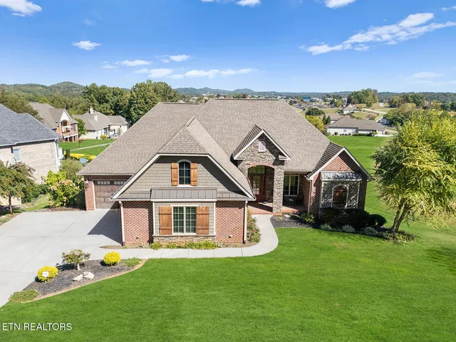 $1,265,000 | 124 Eagle Circle, Vonore, TN 37885