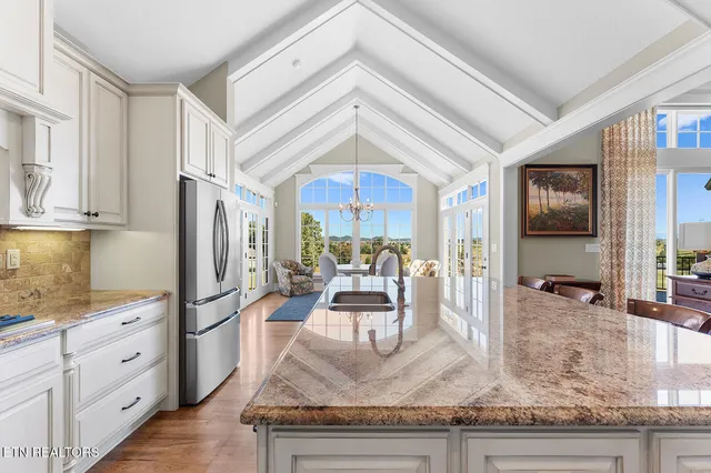 $1,265,000 | 124 Eagle Circle, Vonore, TN 37885