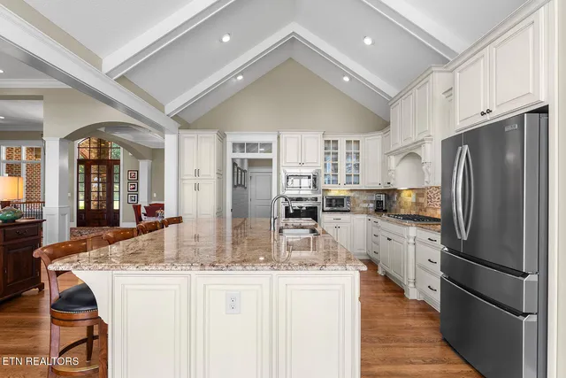 $1,265,000 | 124 Eagle Circle, Vonore, TN 37885