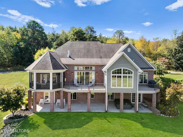 $1,265,000 | 124 Eagle Circle, Vonore, TN 37885