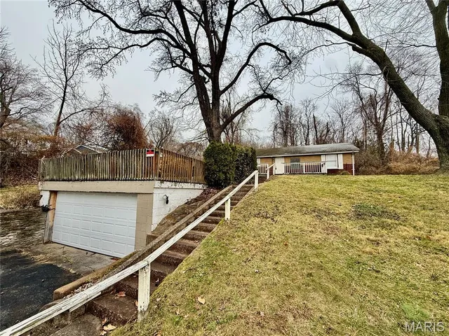 $55,000 | 322 Tower Drive, East Alton, IL 62024