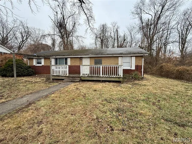 $55,000 | 322 Tower Drive, East Alton, IL 62024