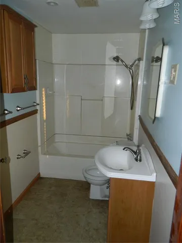 $55,000 | 322 Tower Drive, East Alton, IL 62024