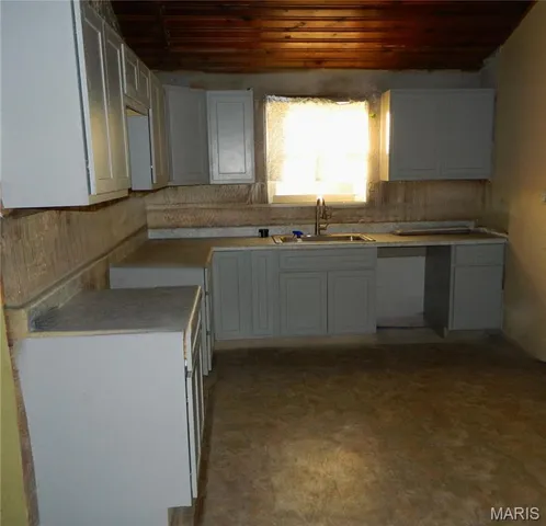 $55,000 | 322 Tower Drive, East Alton, IL 62024