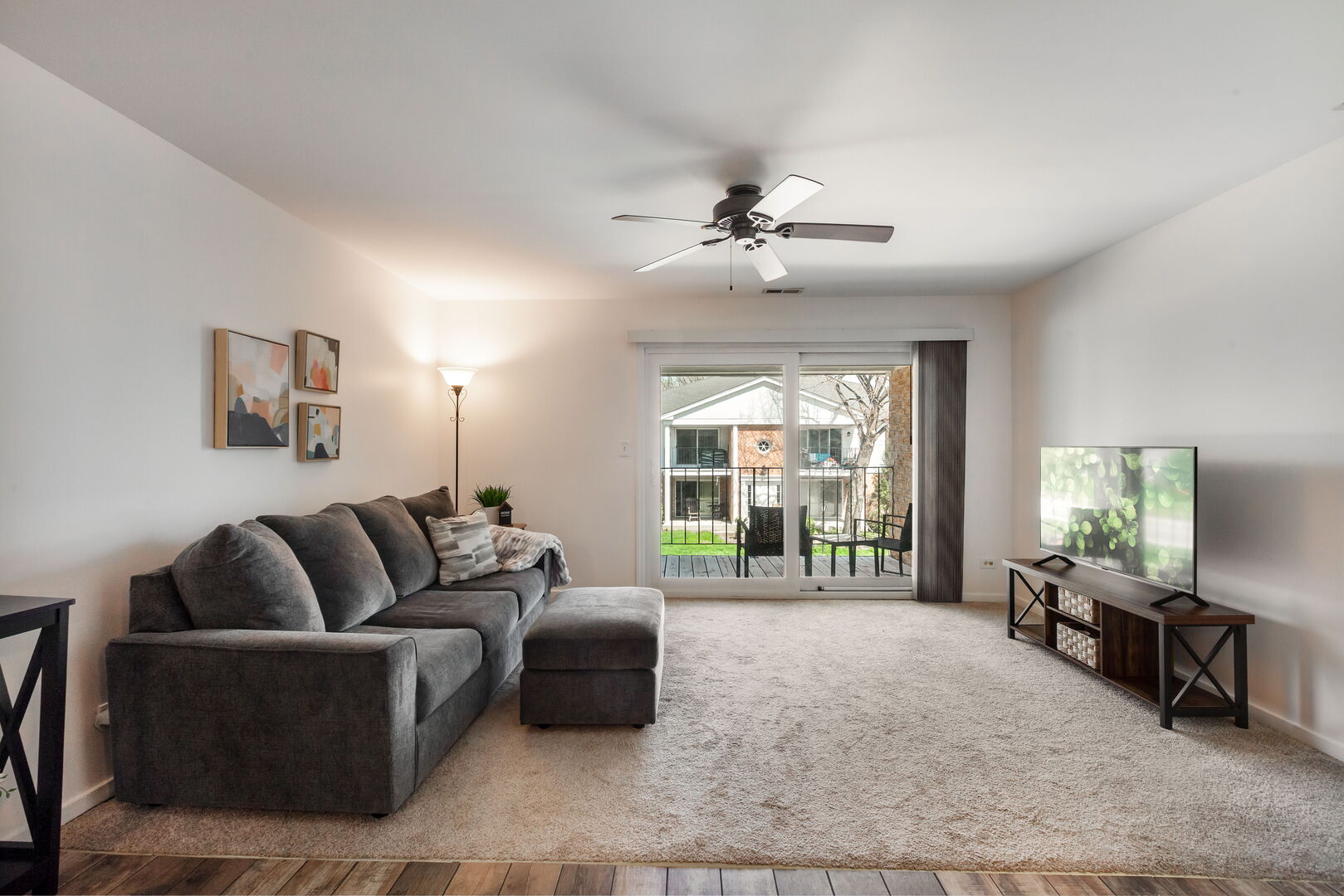 987 Golf Course Road, Unit 8 Crystal Lake, IL 60014 - Photo 4 of 17