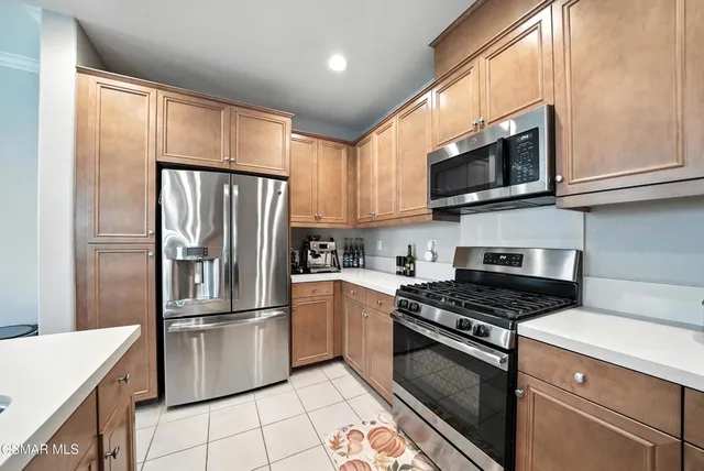 $669,000 | 586 Pioneer Street, Camarillo, CA 93010