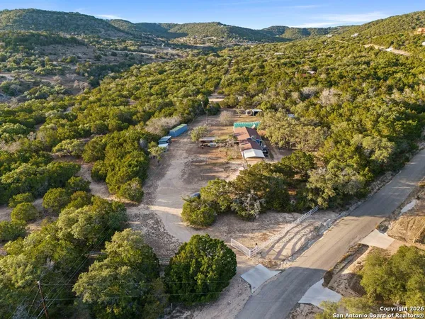 $549,000 | 277 West Bear Springs Road, Pipe Creek, TX 78063