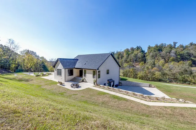 $1,950,000 | 564 Mt Olive Cemetery Road, Lynnville, TN 38472