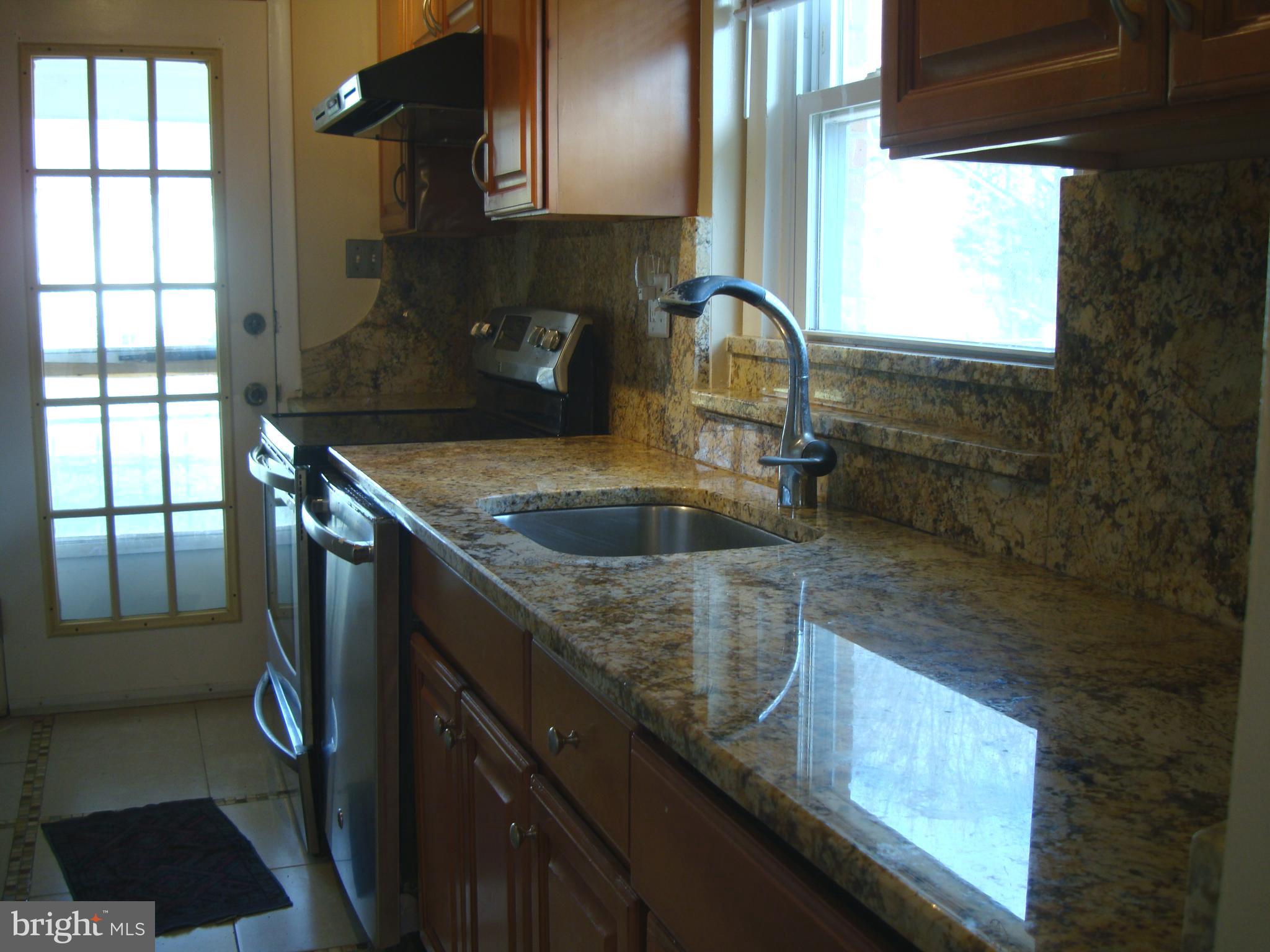 5241 Monroe Drive Springfield, VA 22151 - Photo 4 of 21 Kitchen/Granite counter top & stainless appliances