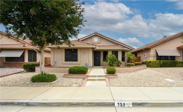 $311,000 | 752 La Regal Drive, Hemet, CA 92545