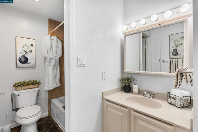 $399,000 | 2720 Oak Road, Unit 129, Walnut Creek, CA 94597