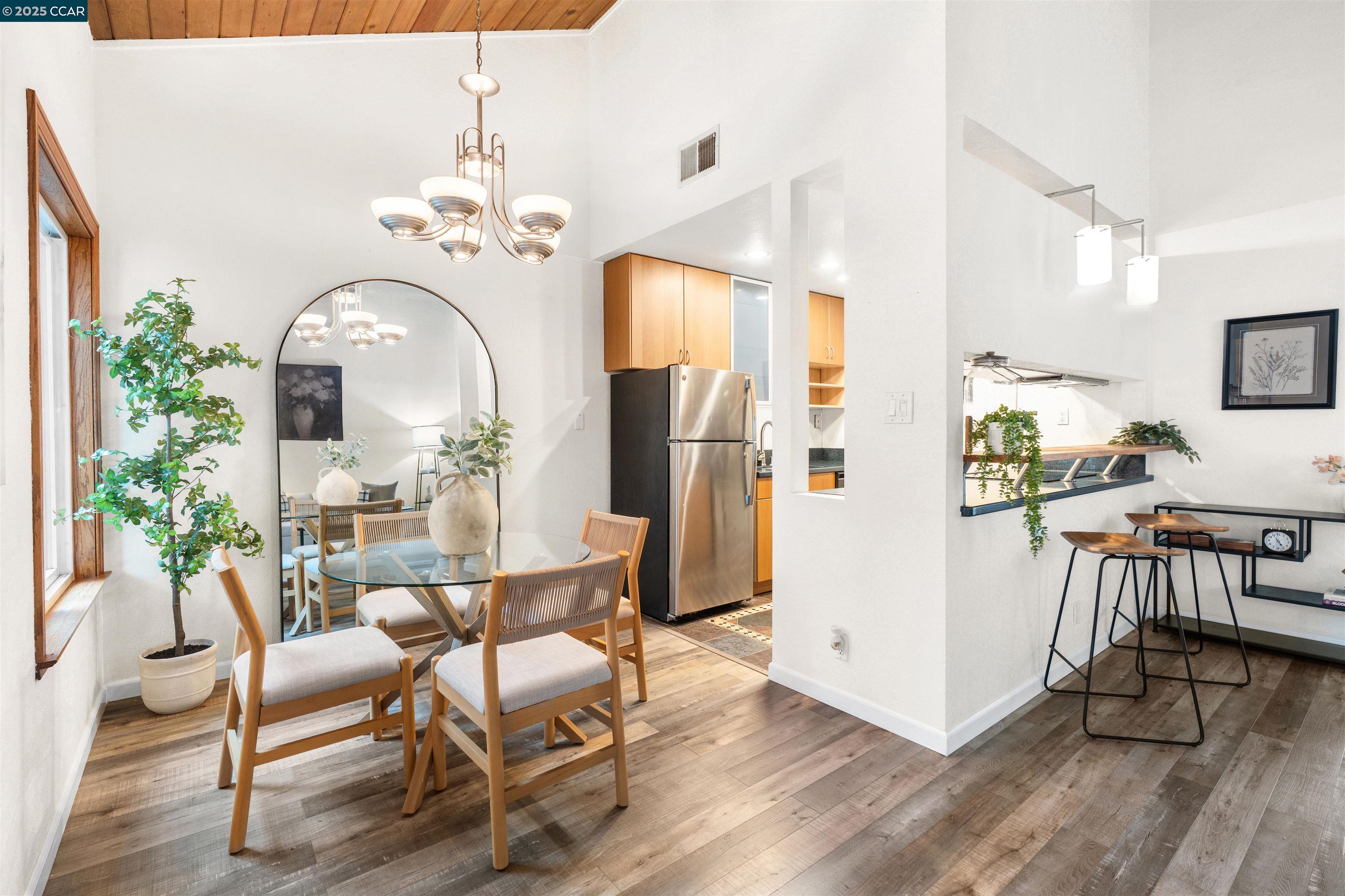 2720 Oak Road, Unit 129 Walnut Creek, CA 94597 - Photo 8 of 32