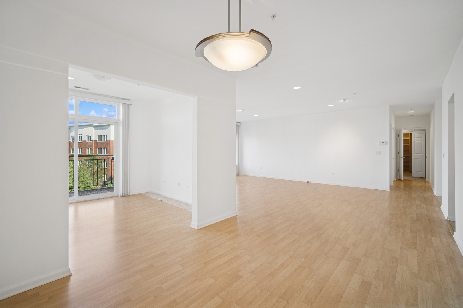 820 Weidner Road, Unit 405 Buffalo Grove, IL 60089 - Photo 8 of 21 Gallery Image 8