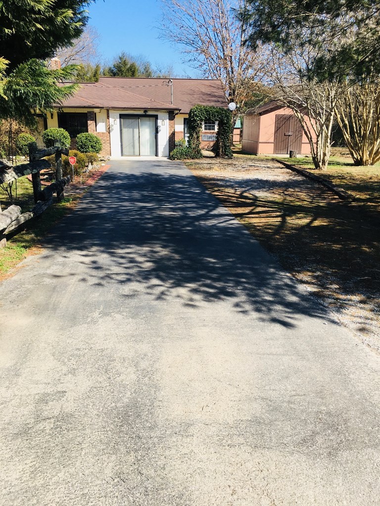 124 Roy Road Cosby, TN 37722 - Photo 2 of 25