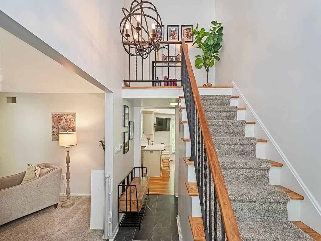 724 Scrubgrass Road Pittsburgh, PA 15243 - Photo 2 of 21 Gallery Image 2