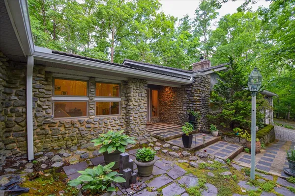 $675,000 | 4094 Bluebird Lane, Salem, VA 24153